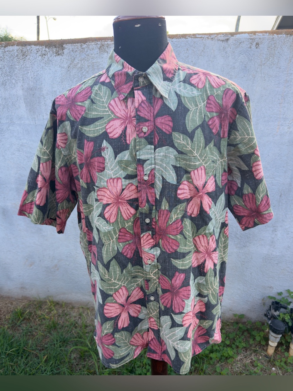 PreOwned Reyn Spooner Classic Multicolored Hawaiian Print Full Button Men's XL